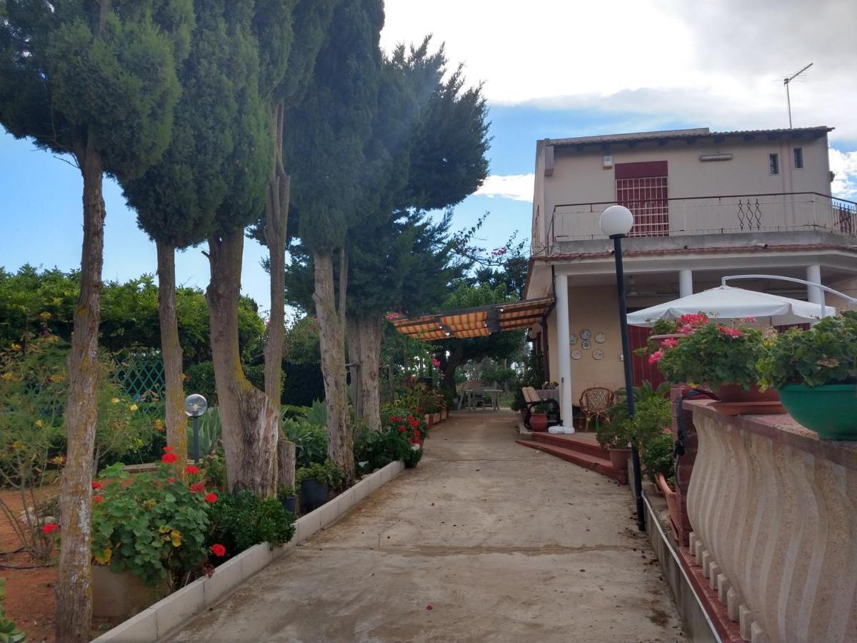 Il Gazebo Bed and Breakfast Scoglitti Exteriör bild
