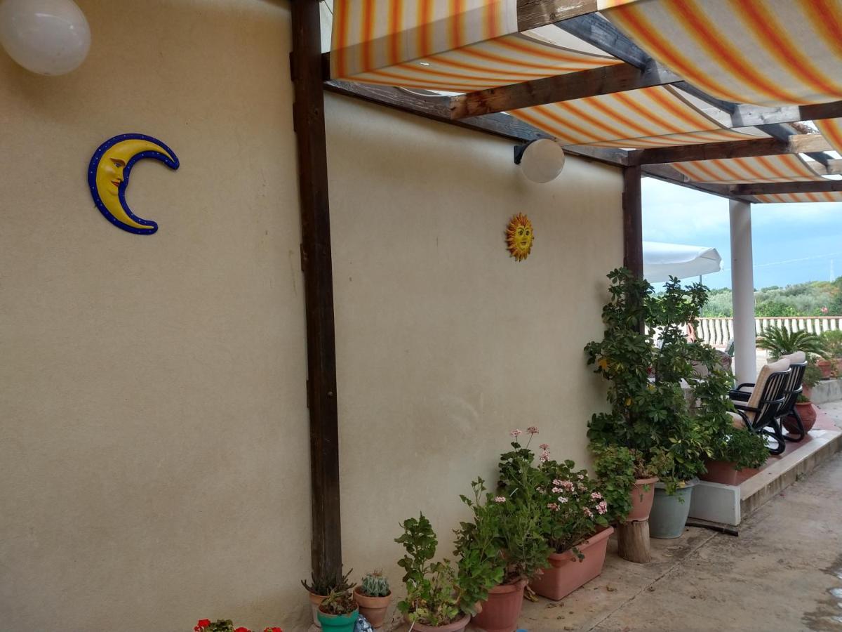 Il Gazebo Bed and Breakfast Scoglitti Exteriör bild